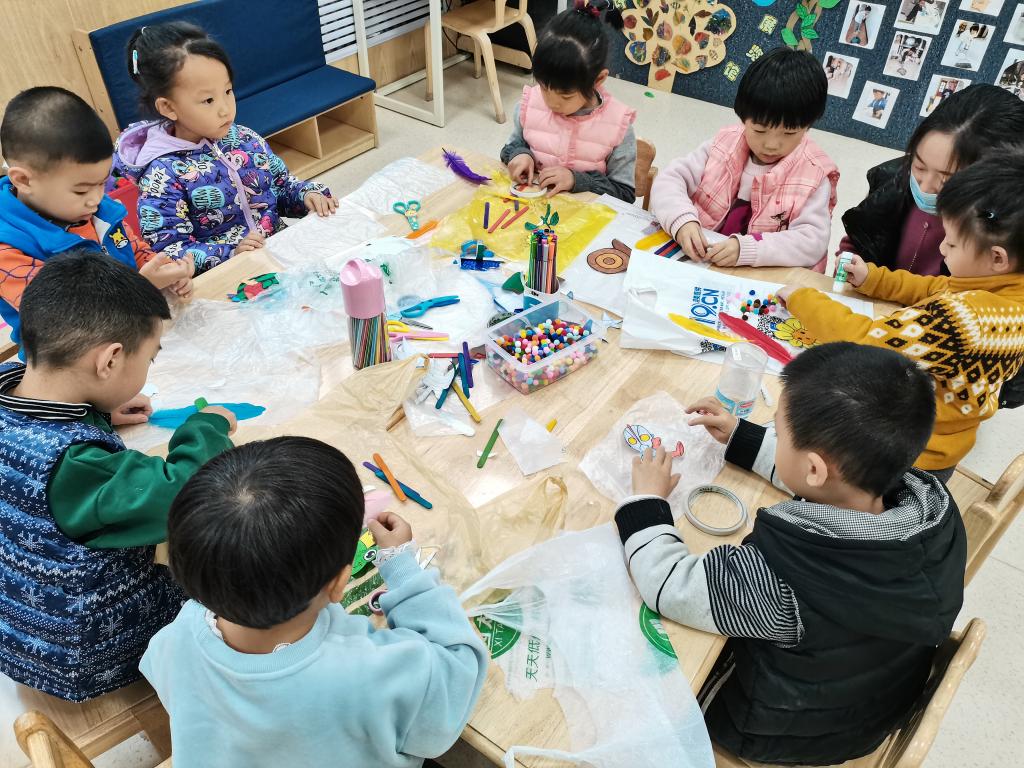 倡导绿色生活 拒绝塑料污染 幼儿园开展环保主题活动 兰州交通大学后勤集团公司